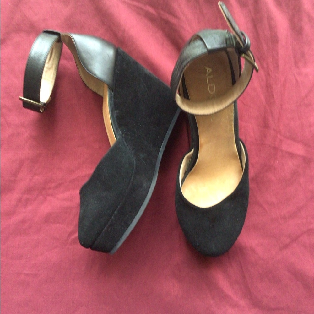 Aldo Wedge heel shoes